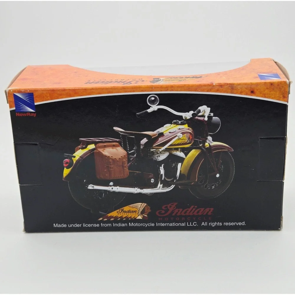 NewRay 1:12 Die-Cast 1930 Indian Chief Motorcycle Model Cream Green New in Box